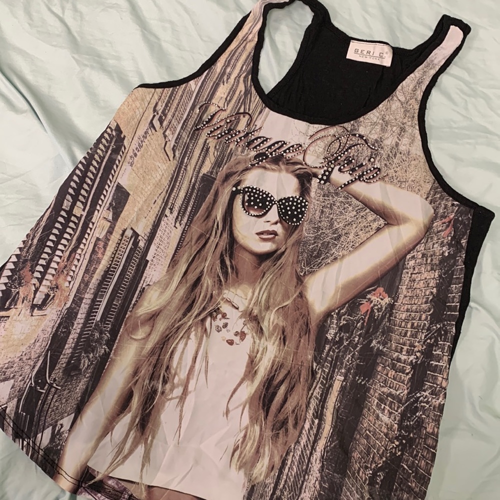 Graphic Tank
